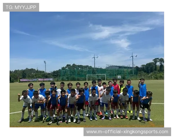 球队主教练新闻发布会重点摘要,足球队主教练 出征 讲话