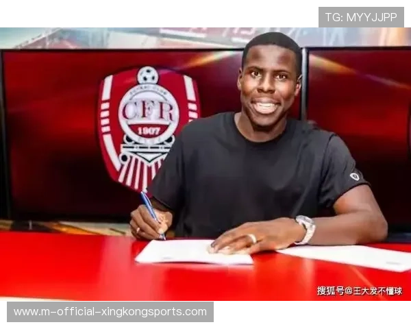 山东泰山祖马盯人紧凑，对手背身拿球瞬间被卡死